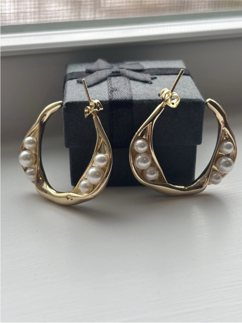 Gold Plated Pearl Hoop Earrings Organic Teardrop Statement Earring Chunky Modern - Picture 12 of 12